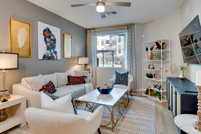 1BR, 1BA - 777SF - Living Room - Echo Biltmore