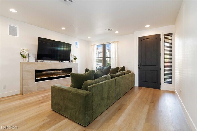 Photo - 9758 Hawk Crest St