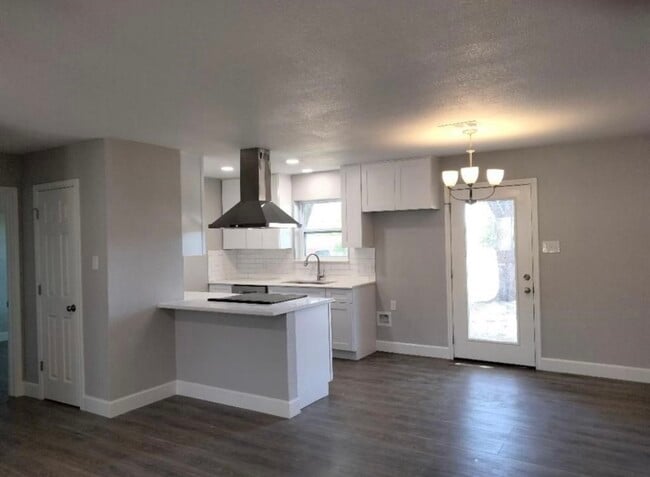 Photo - 11216 Liberty School Rd