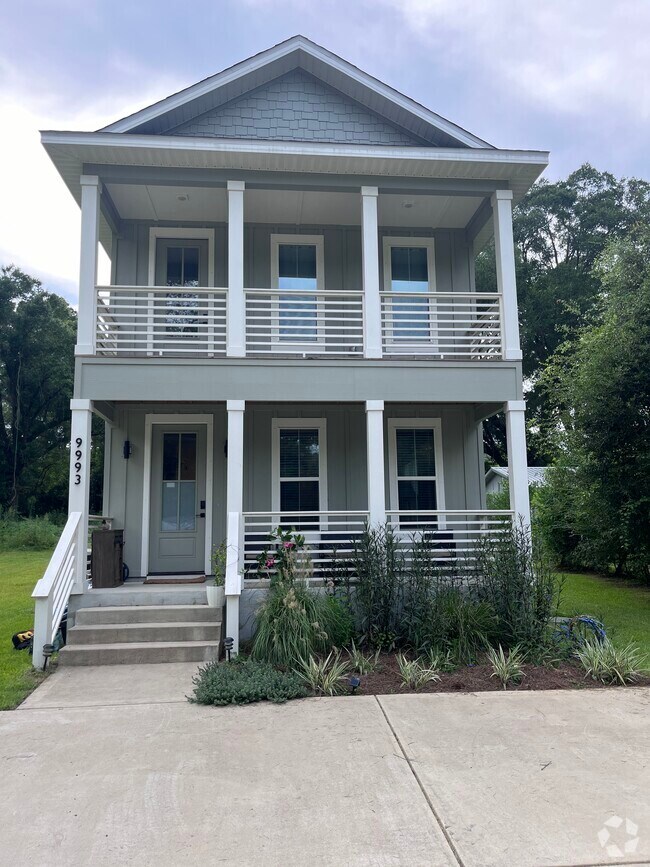 Building Photo - 9993 Oak Haven Rd Rental