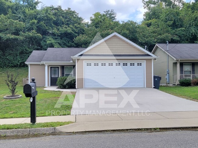 WEST KNOXVILLE!! - Beautiful 2 Bd 2-Ba Sin... - WEST KNOXVILLE!! - Beautiful 2 Bd 2-Ba Sin... House