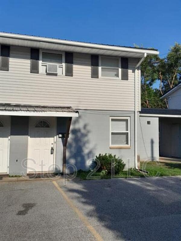 Building Photo - 248 E Prospect St Rental
