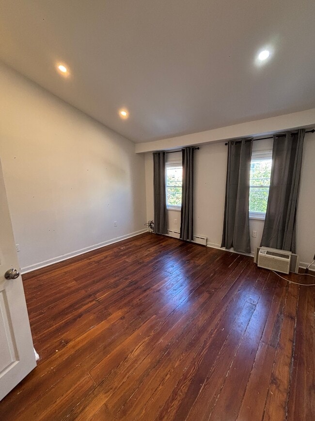 Photo - 452 Belgrade St