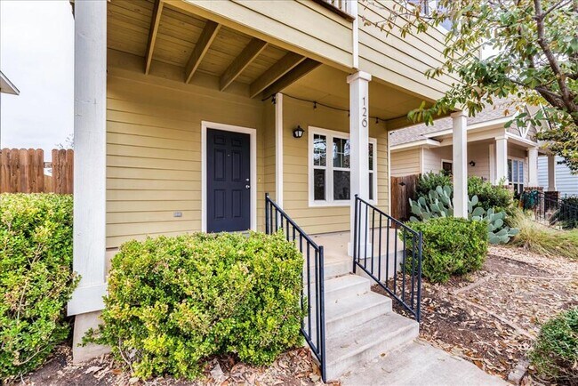 Photo - 126 Wainscot Oak Wy