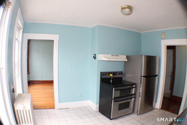 51 Brownell Ave Unit 1st Floor