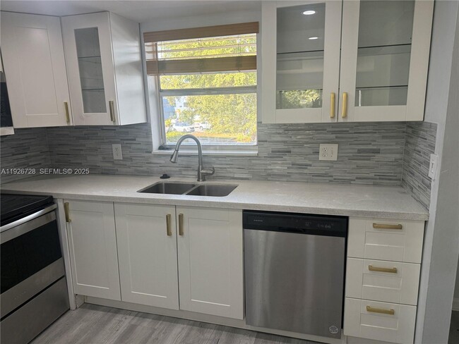 Photo - 9375 Fontainebleau Blvd Unit L221