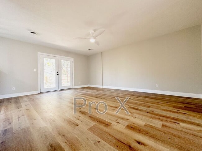 Photo - 2216 S Clover Dr