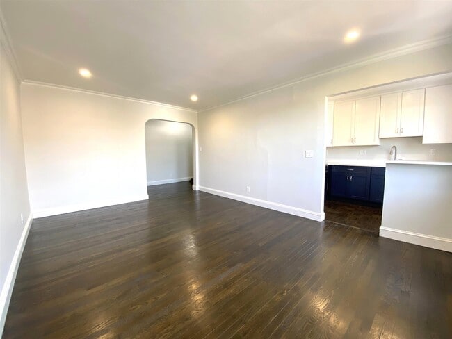 Photo - 395 Broadway Unit 5b