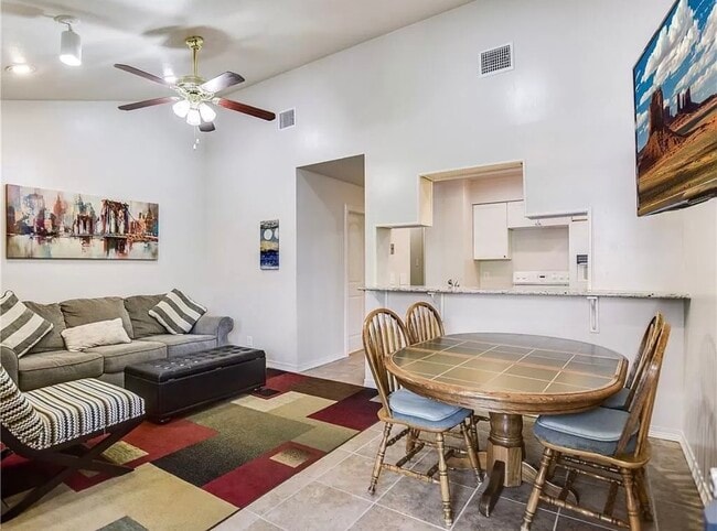 Photo - 2905 Swisher St Unit 307