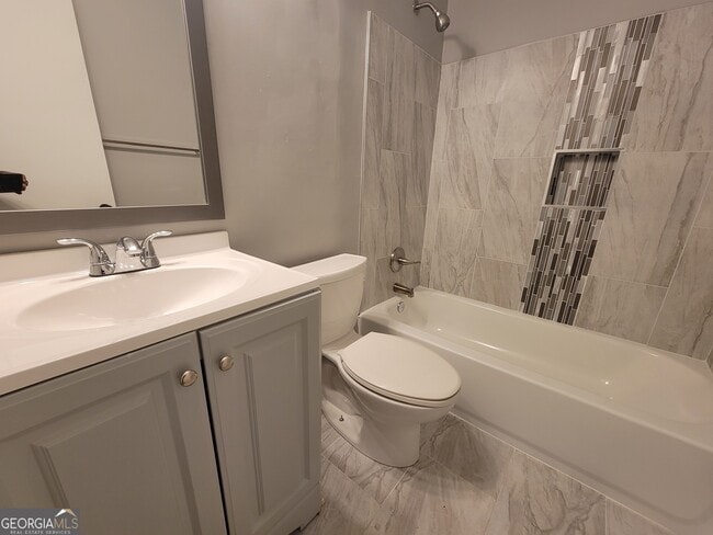 Photo - 1086 Summer Brook Anx