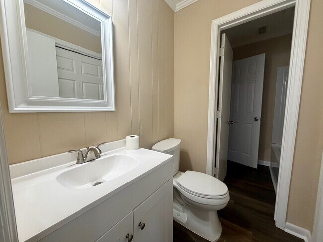 Photo - Two Bedroom Condo in Walking Distance to Hilton Head Island Beaches! Unit J6