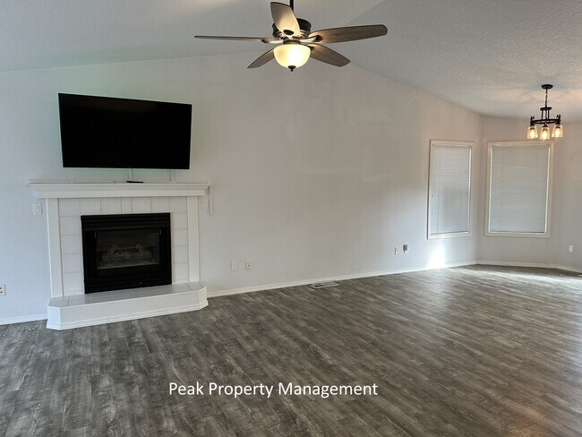 Photo - 3009 Ray Ave