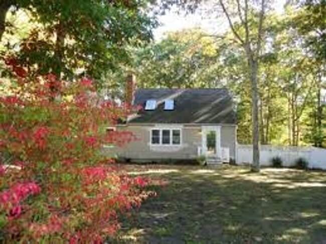 Building Photo - Modern 2Br / 2Ba Cape Style Home in Quiet ...