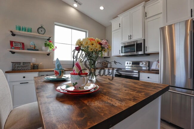 Photo - 847 Lincoln Dr