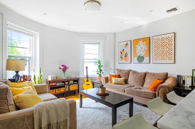 48 Cameron St Unit 2