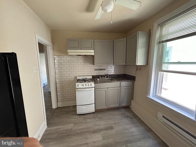 Photo - 4209 Pechin St