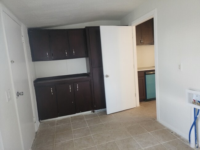 Photo - 1426 Maple Dr