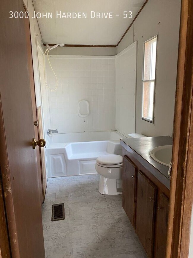 Photo - 3000 John Harden Dr