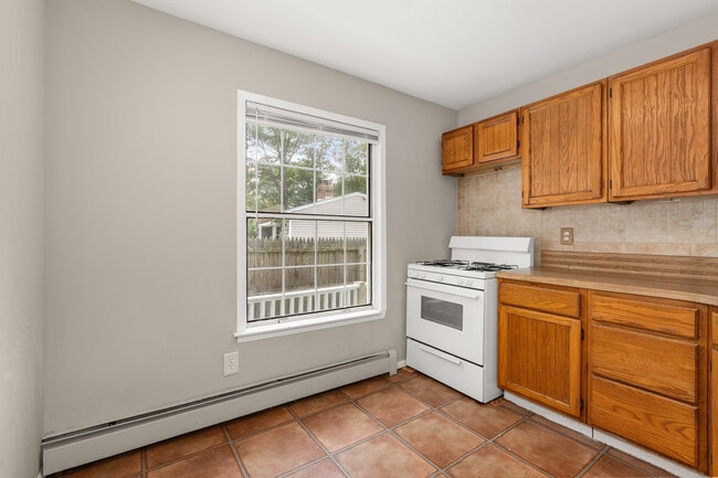 Photo - 447 Johnson Ave