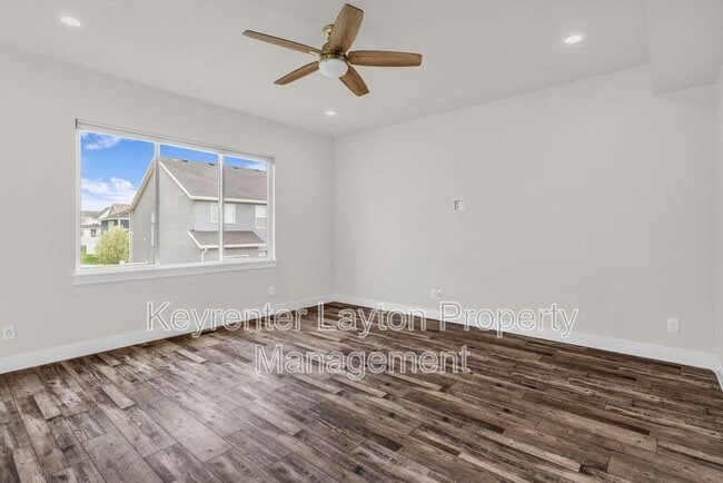 Photo - 1432 E Daylily Ct