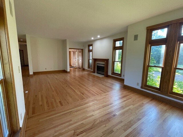 Living - 1285 70th St W