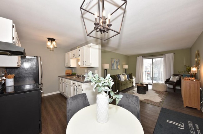 Building Photo - 17113 Armada Dr Unit 12