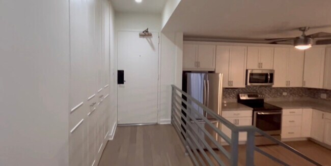 Photo - 816 N Dearborn St Unit 418