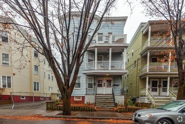 Building Photo - 49 Porter St Unit 1 Rental