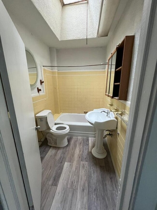 931 Granite St