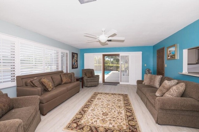 Photo - 3001 Conifer Dr