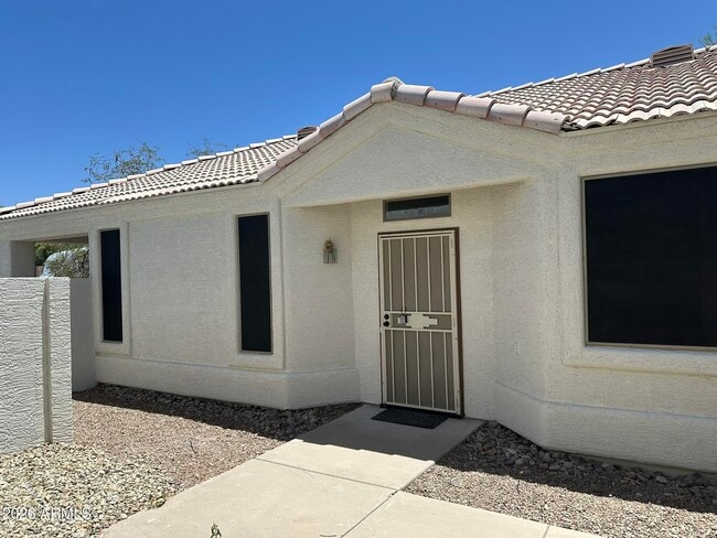 17012 E Salida Dr