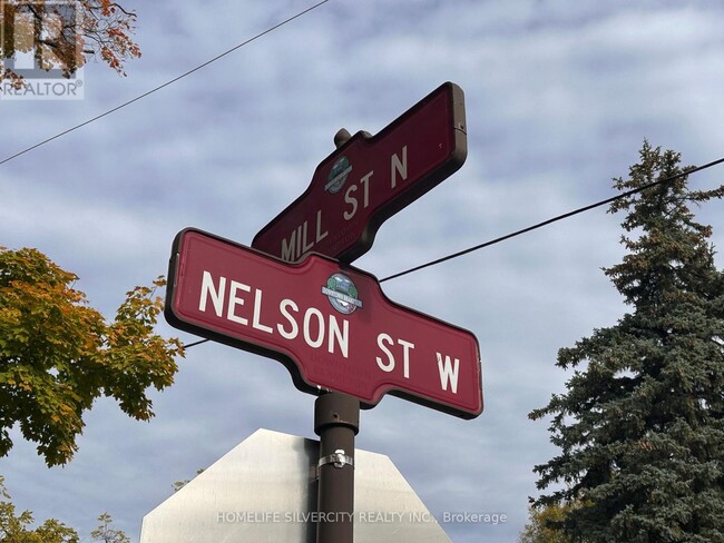 Photo - 50 Nelson St W Unit 4