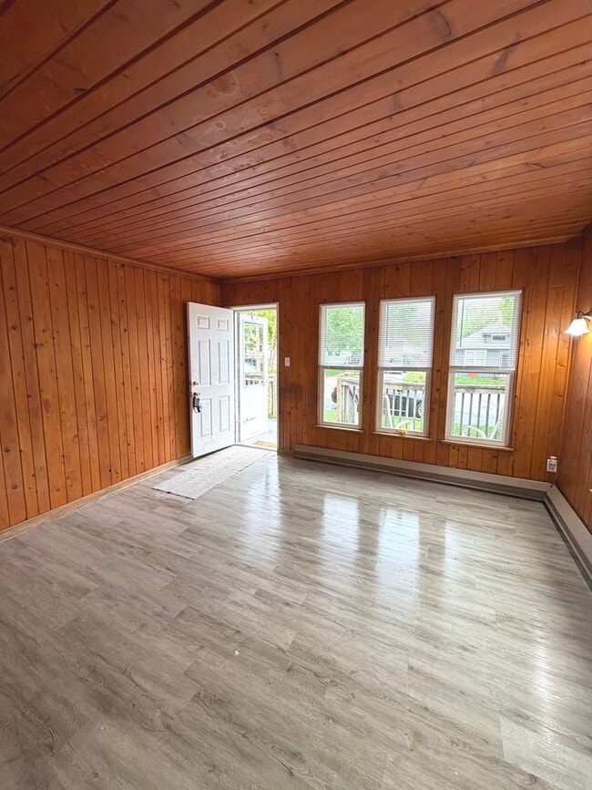 Photo - 120 Peale St