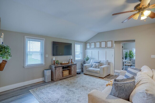 Photo - Just What You Have Been Looking For a Sing...