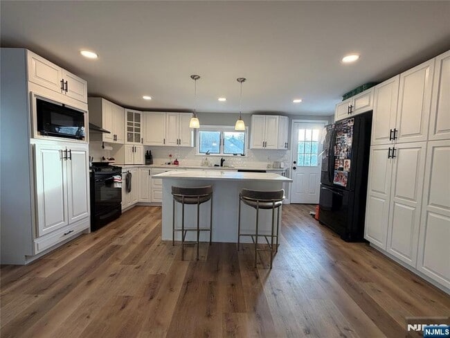 Photo - 200 Forest Ave