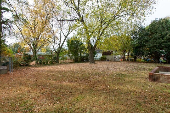 Photo - Call Sabrina Thomas at 757-767-0767 for more information