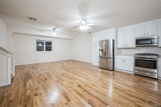 Photo - 140 Woodside Ave