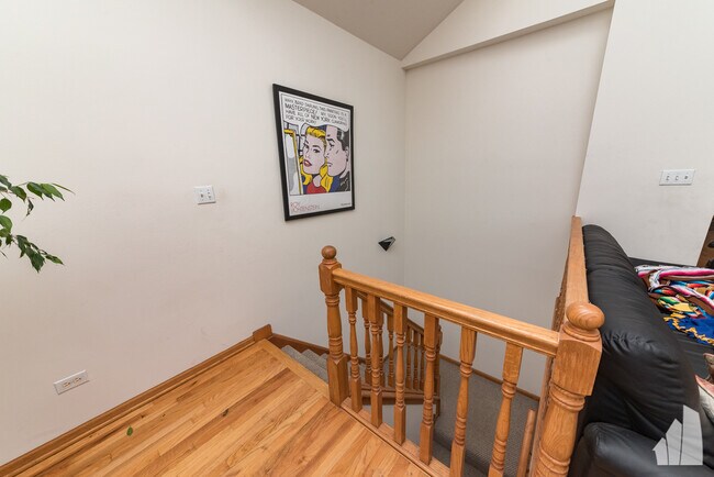 Photo - 916 N Paulina St Unit 3
