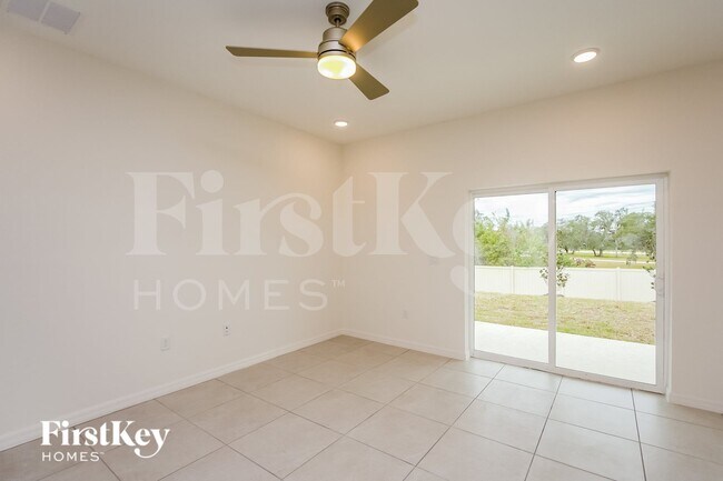 Photo - 336 Corbel Ln