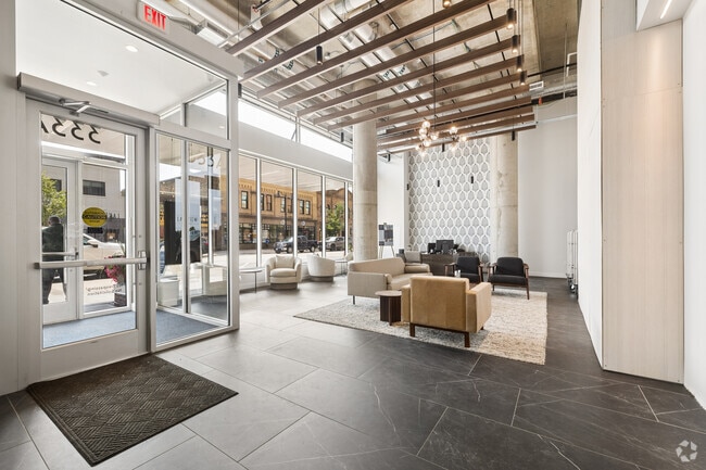 Lobby - The Lakeview Residences at 333