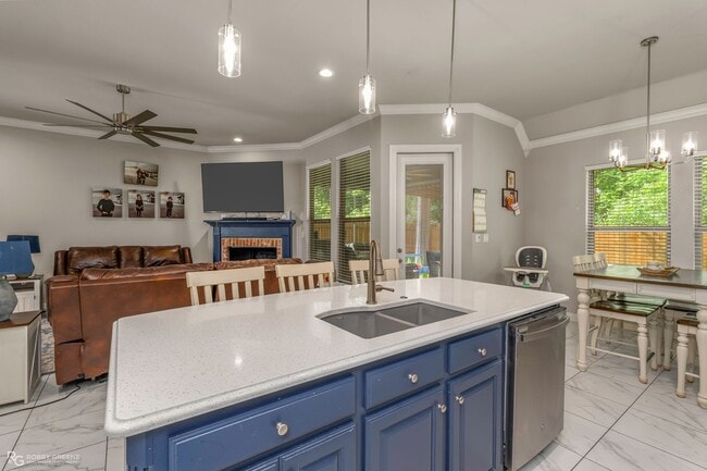 Photo - Modern 4BR Home w/ Bonus Room in Dogwood South