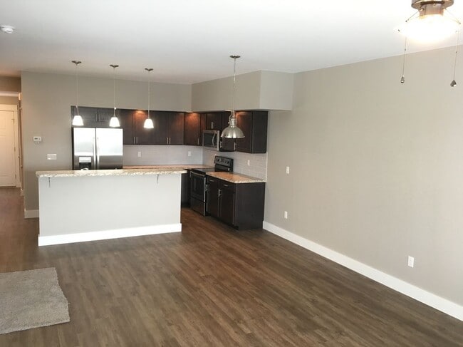 Photo - 926 Rosa Way