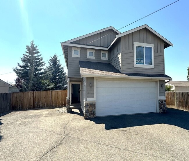 Spacious 4 Bed, 2.5 Bath Home! - Spacious 4 Bed, 2.5 Bath Home!
