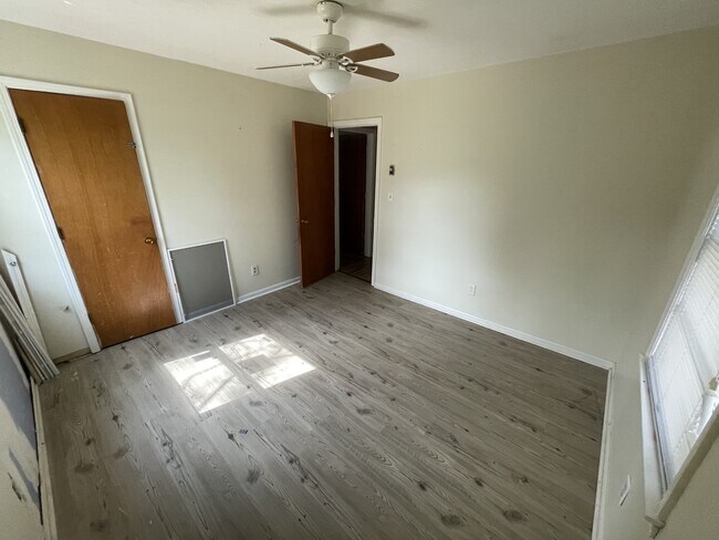 Photo - 803 Bartley Ave