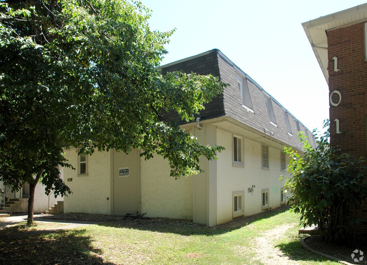 Photo - E 14th Ave 107-121 NCRII