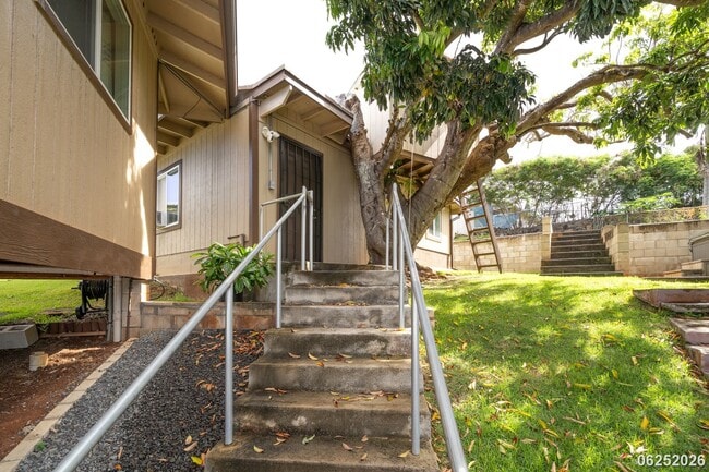 Photo - 99-1056 Manako Pl. #B