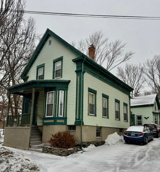 Photo - 395 Saint John St Unidad Upstairs