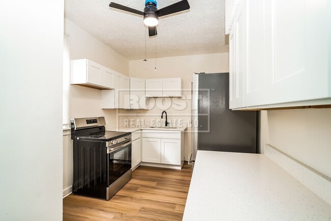 Photo - 4 Bedroom 1 Bathroom Single Family Home Available in Columbus!