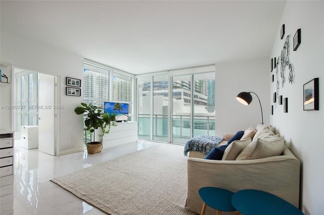 Photo - 951 Brickell Ave Unit 1410