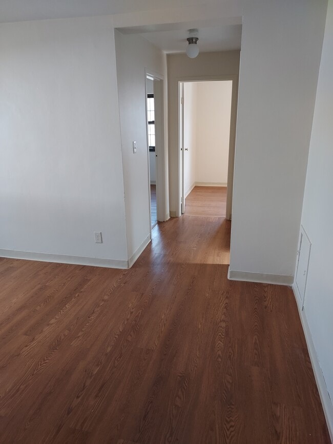 Photo - 280 Boyd Dr Unit 5